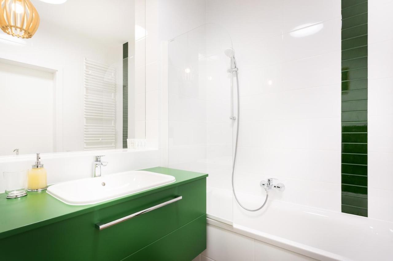 H2 Apartment- Gasiorowskich 4 - Parking Podziemny - Self Check In 24H - Mtp Targi - Pkp - Sklep Netto W Budynku Познан Екстериор снимка
