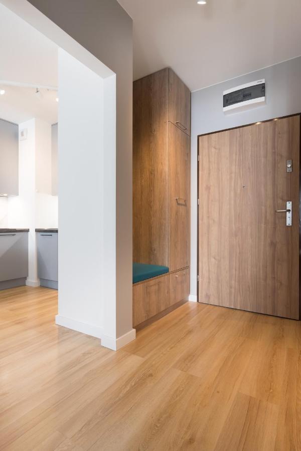 H2 Apartment- Gasiorowskich 4 - Parking Podziemny - Self Check In 24H - Mtp Targi - Pkp - Sklep Netto W Budynku Познан Екстериор снимка